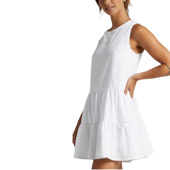 NWT Showpo Inferi Dress in White Sz 2 - Picture 2 of 16